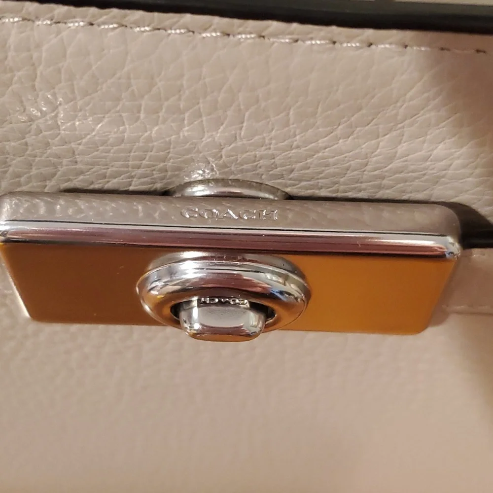 Like NEW Coach colorblock Lane Carryall